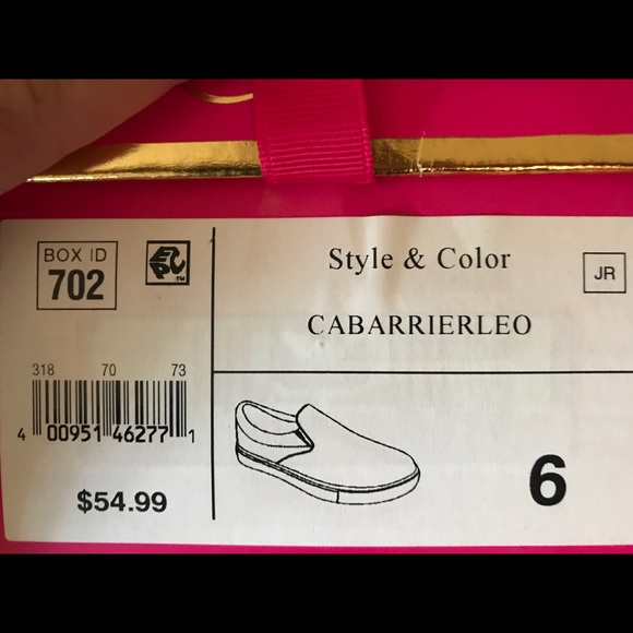 💮 SOLD 💮 Candie’s Leopard Print Slip-On Sneakers - Picture 4 of 4